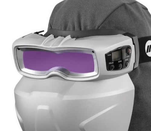 Find a comfortable safety solution with the Miller Weld Mask II 280982