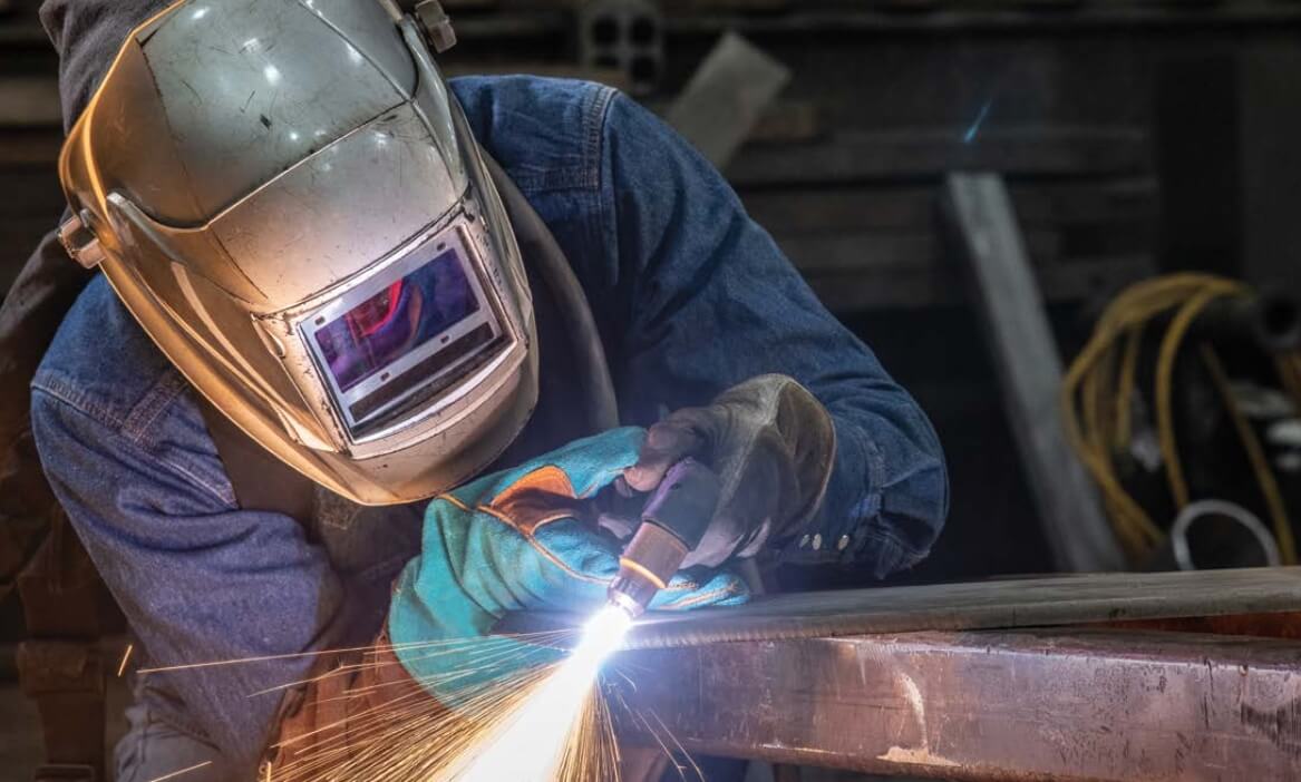 Powermax45 SYNC plasma cutter in action