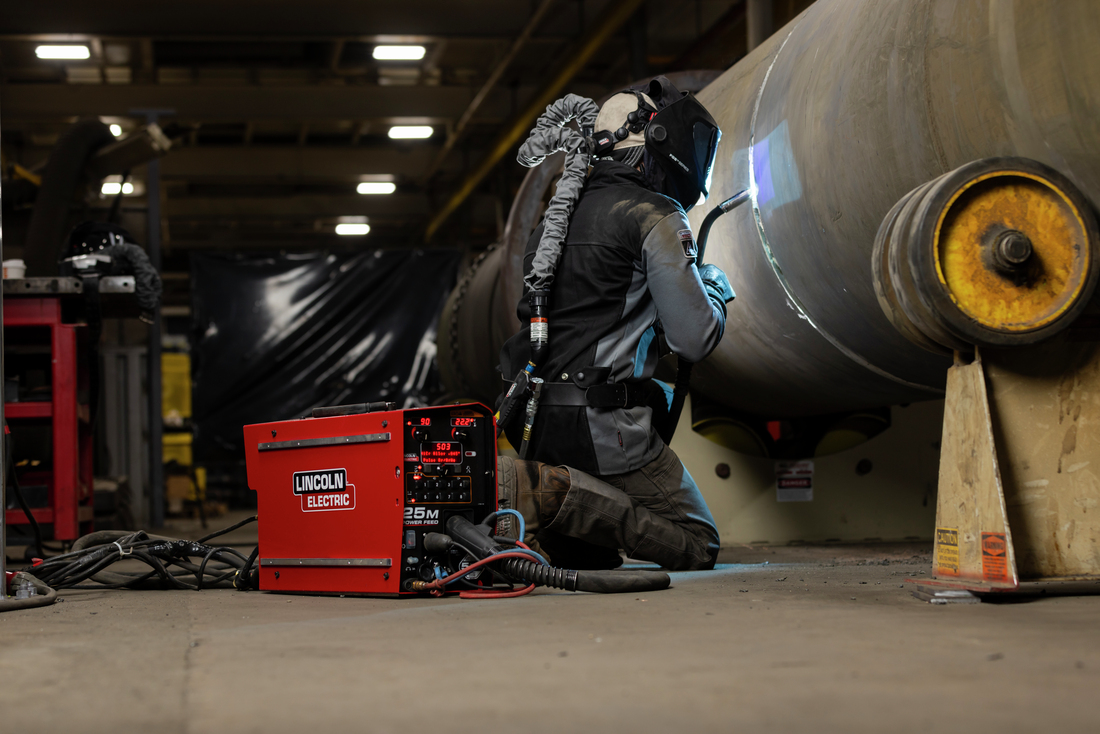 Lincoln VIKING™ 3250D FGS® SAR Welding Helmet, No Hose, K5443-1 attached to a machine