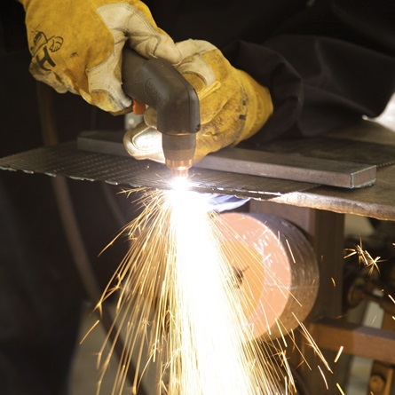 Hobart AirForce® 40i Plasma Cutter in action