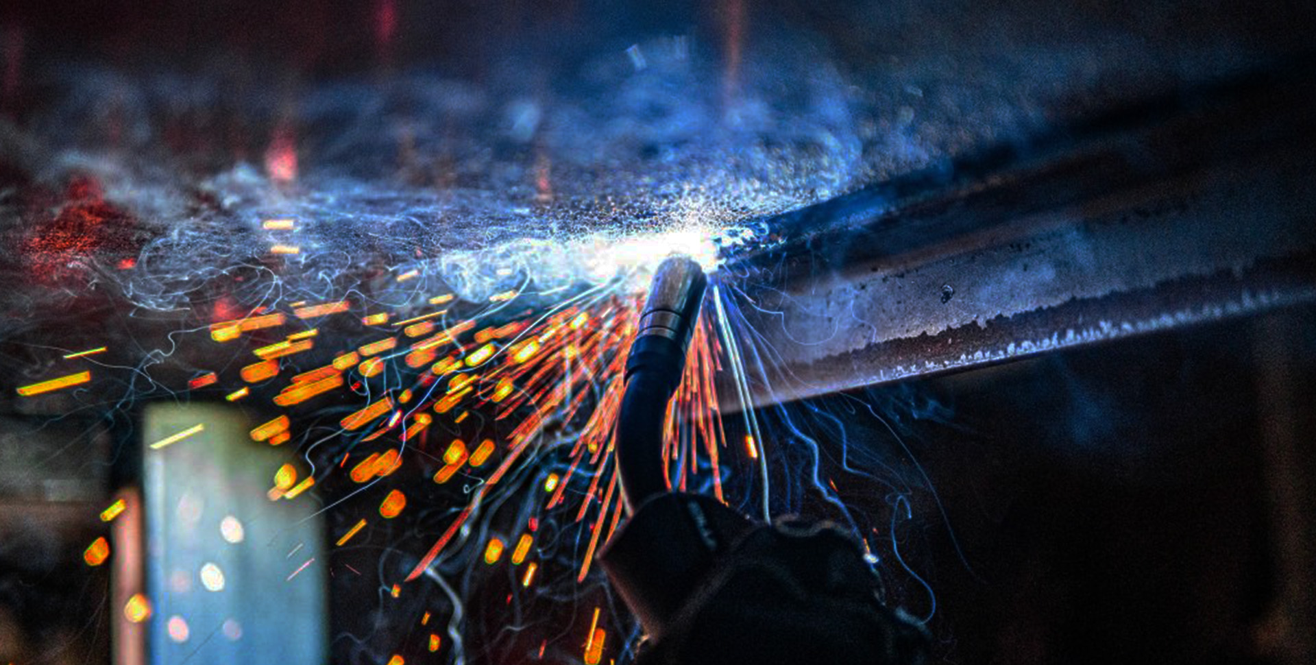 Razorweld ViperMIG 105 MIG/Stick Welder - VMIG105i being used in the shop